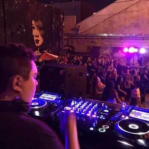 Meet your Posher, Nicholas